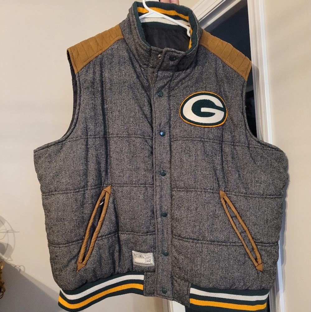 Mens Big and Tall 3XL Winter Vest.  Official NFL Green Bay Packers